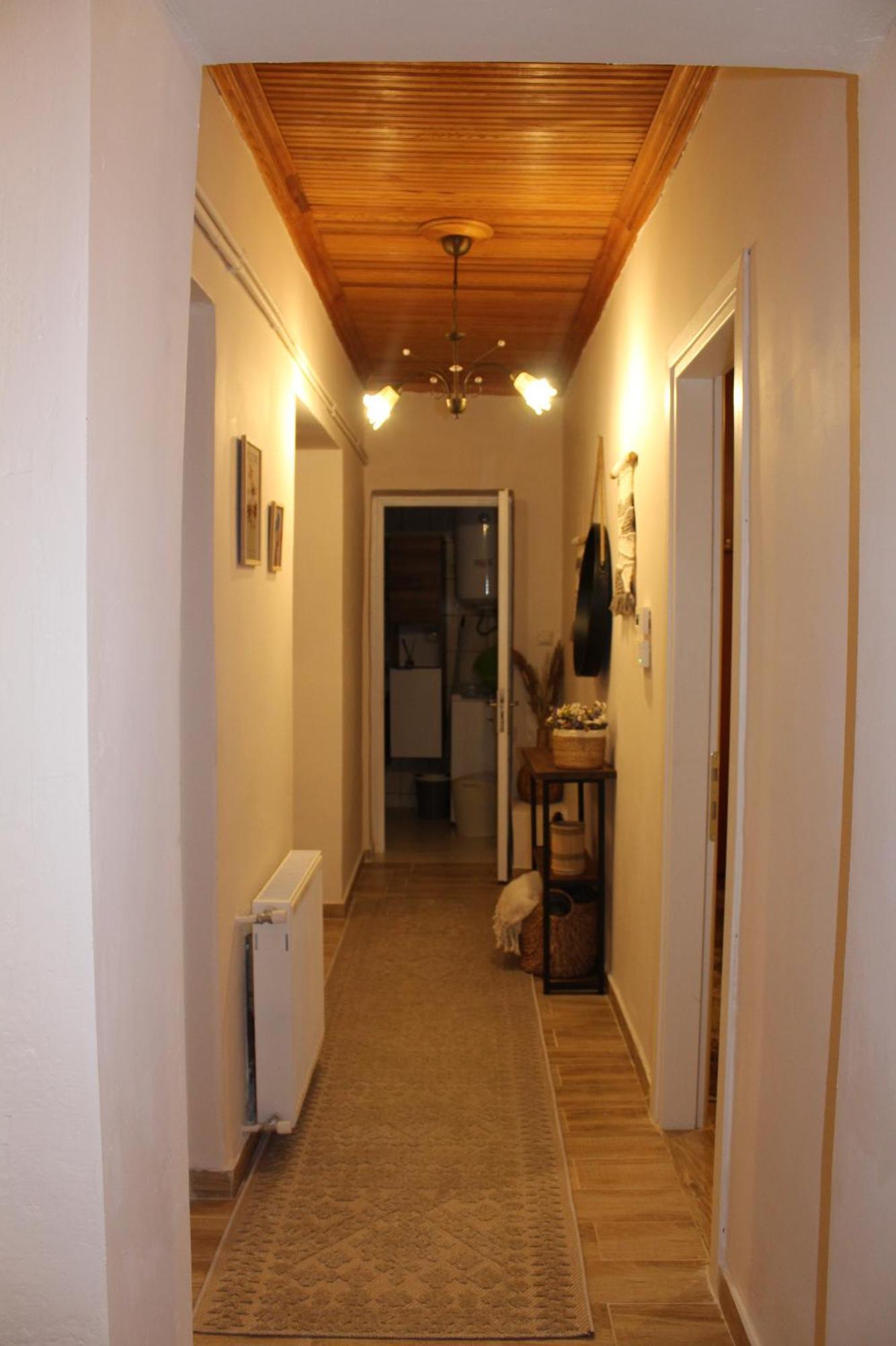Point Of View 2 Apartment Pramanta Exterior photo