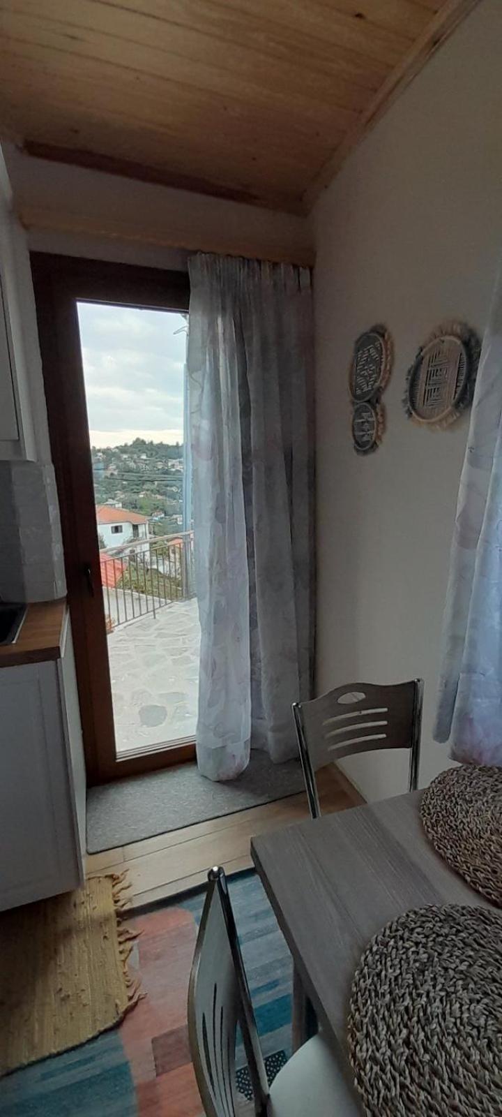 Point Of View 2 Apartment Pramanta Exterior photo